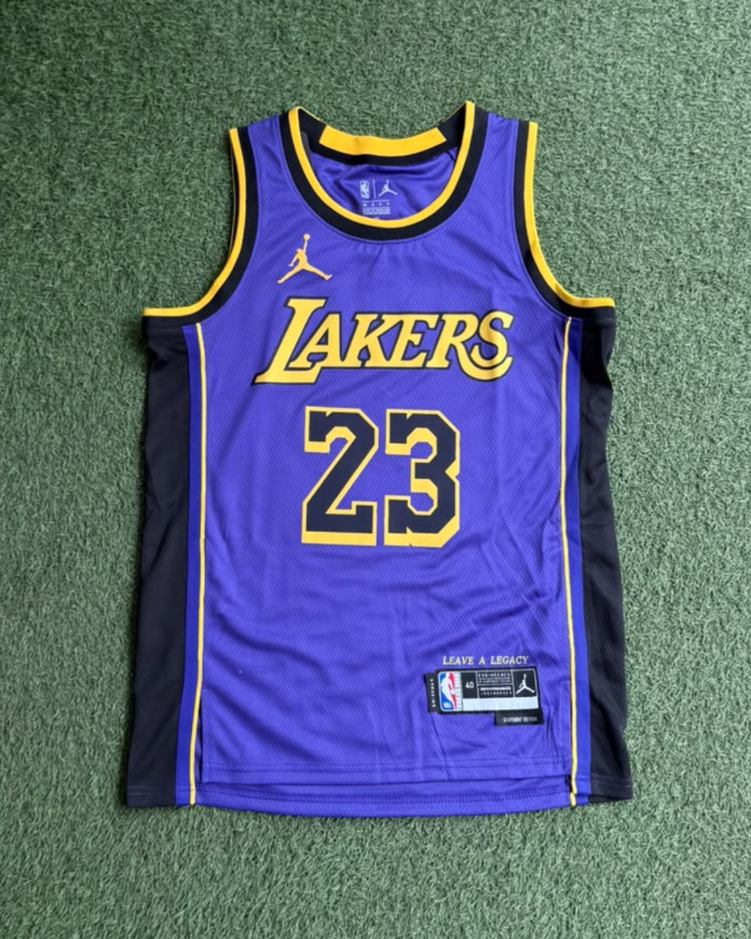Jersey NBA Lakers Morado 23 - frente