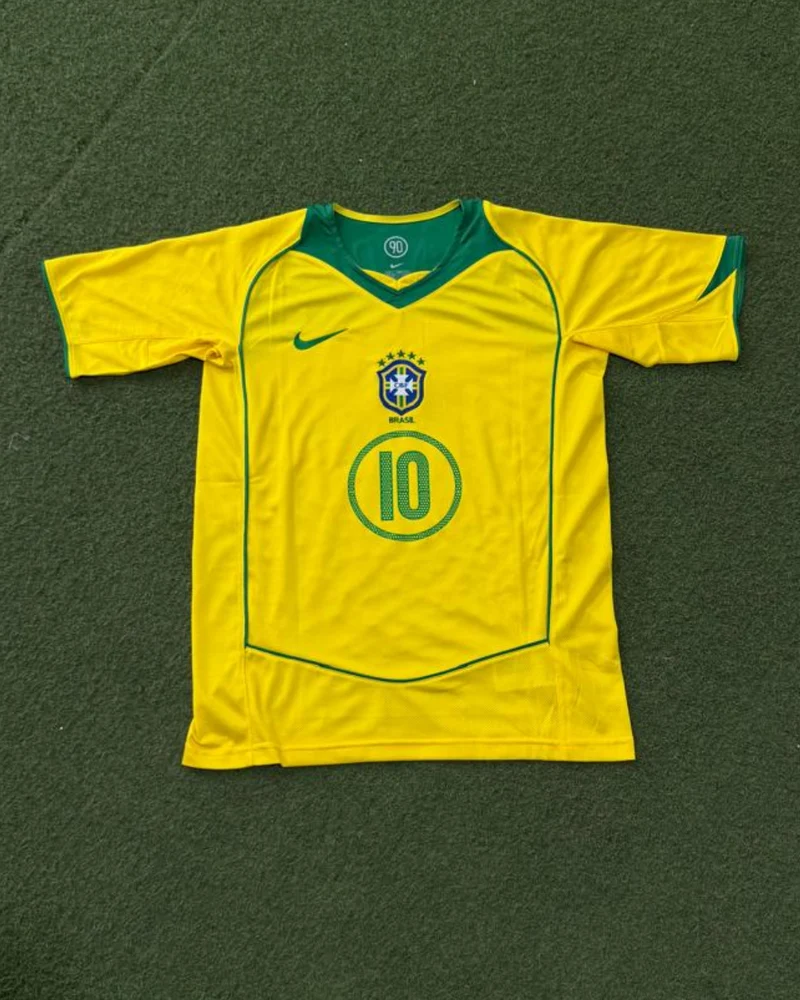 Brasil #10 Ronaldinho 2004-2005 Retro MC